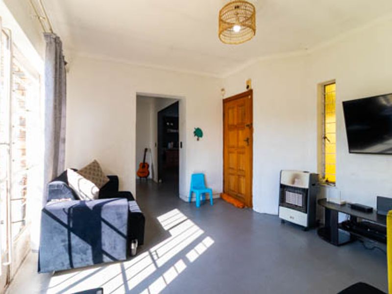LOCATION!!! COZY FAMILY HOME & LIMITLESS POTENTIAL IN THE HEART OF WINCHESTER HILLS! - Photo 7