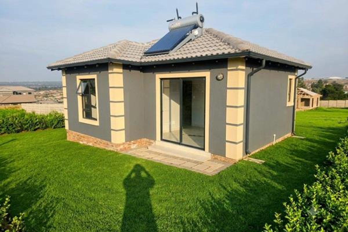 Modern 2-Bedroom New Development Home – Windmill Park - Photo 3