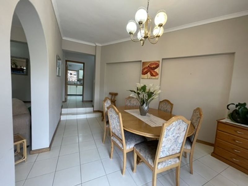 SECURE LUXURIOUS WITH BREATHTAKING MOUNTAIN VIEWS!!! JUST MOVE IN & RELAX!!! - Photo 8
