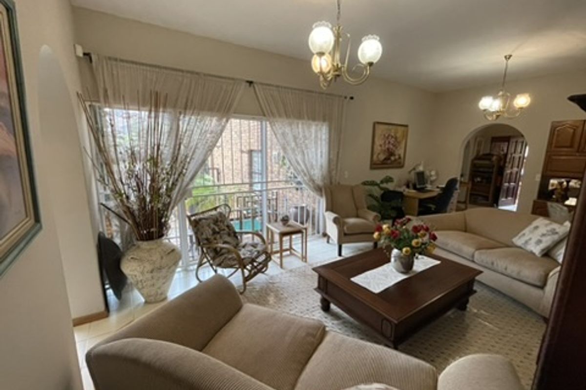 SECURE LUXURIOUS WITH BREATHTAKING MOUNTAIN VIEWS!!! JUST MOVE IN & RELAX!!! - Photo 5