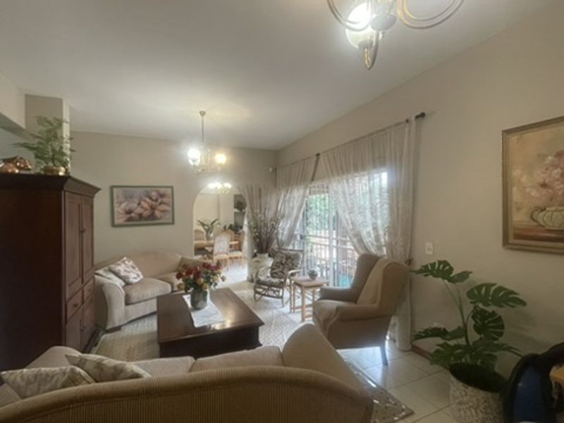 SECURE LUXURIOUS WITH BREATHTAKING MOUNTAIN VIEWS!!! JUST MOVE IN & RELAX!!! - Photo 4
