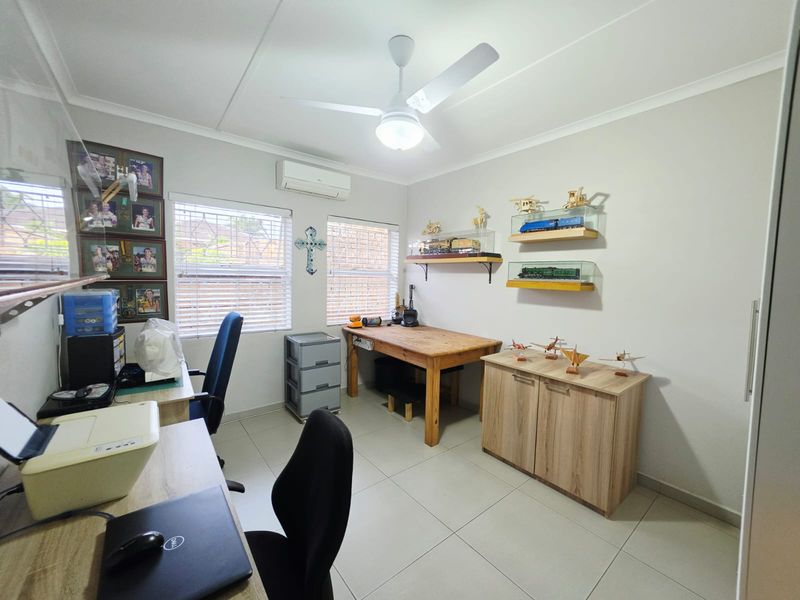 Beautiful 3-Bedroom Family Home in a Secure Complex - Photo 5