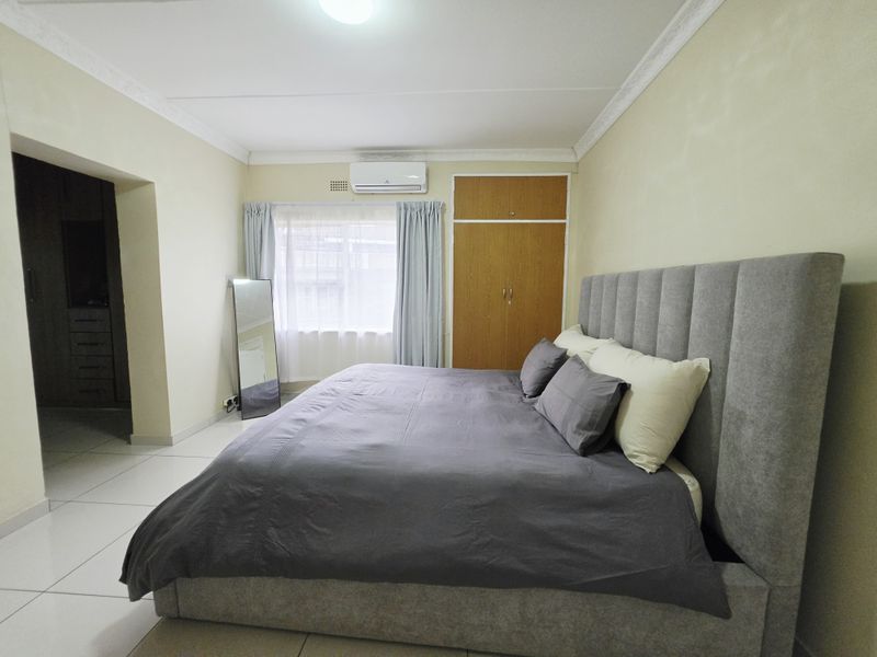 Spacious Family Home with Income-Generating Flatlet - Photo 6