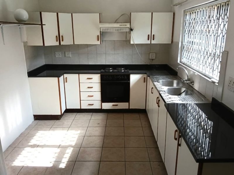 Discover Comfort And Convenience in Birdswood - Photo 2