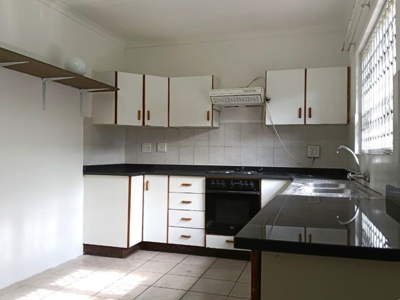 Discover Comfort And Convenience in Birdswood - Photo 8
