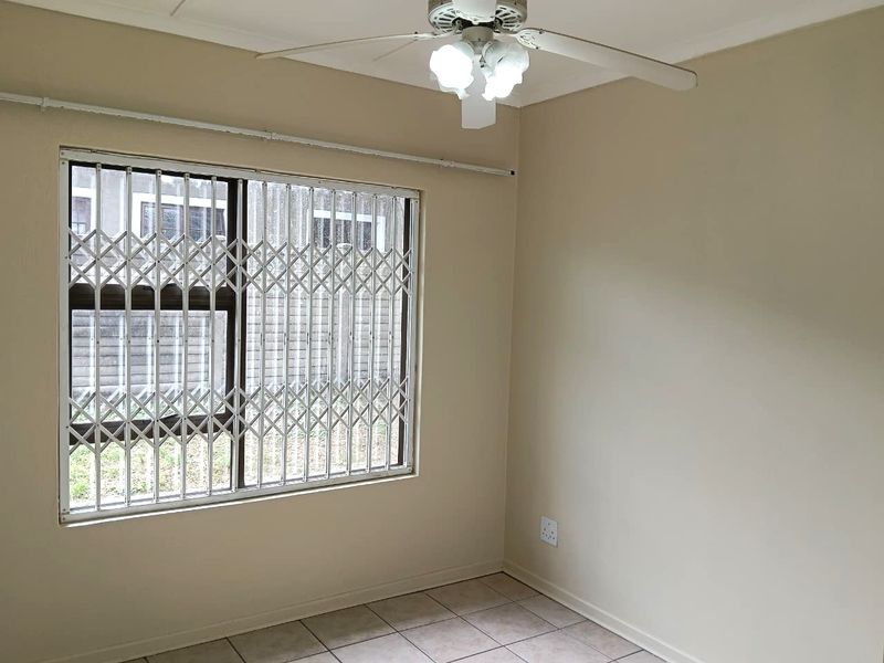 Discover Comfort And Convenience in Birdswood - Photo 5