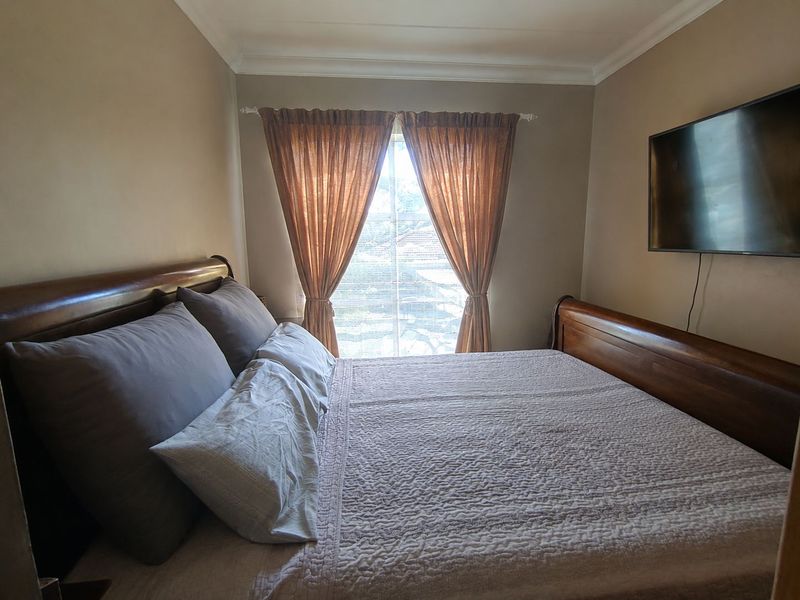 Well-Maintained 3-Bedroom Apartment – Move-In Ready - Photo 7
