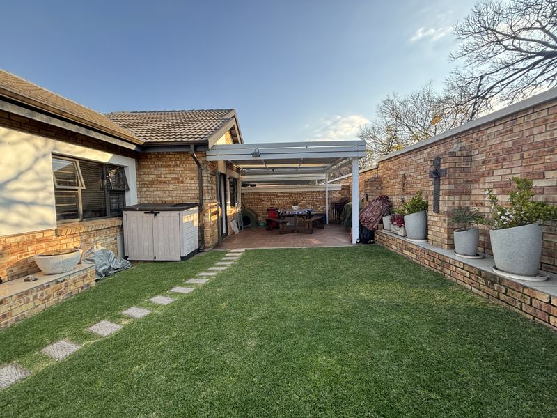Charming 3-bedroom simplex for sale in Beyers Park, Boksburg—perfect for families seeking comfort! - Photo 5