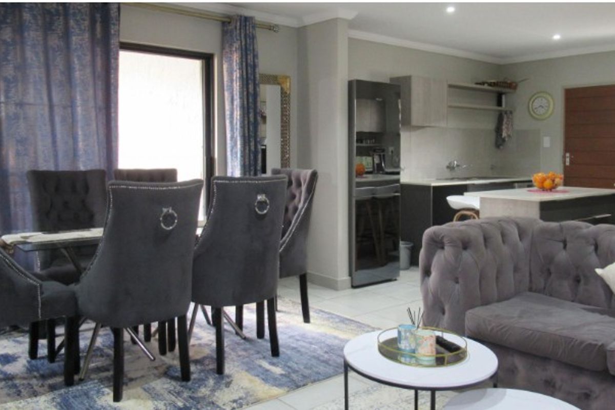 Exceptional Value in Cosmos City- 3 Bedroom House for Sale - Photo 2