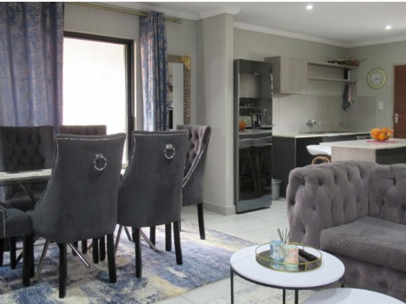 Exceptional Value in Cosmos City- 3 Bedroom House for Sale - Photo 2