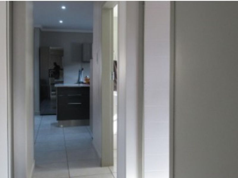Exceptional Value in Cosmos City- 3 Bedroom House for Sale - Photo 8