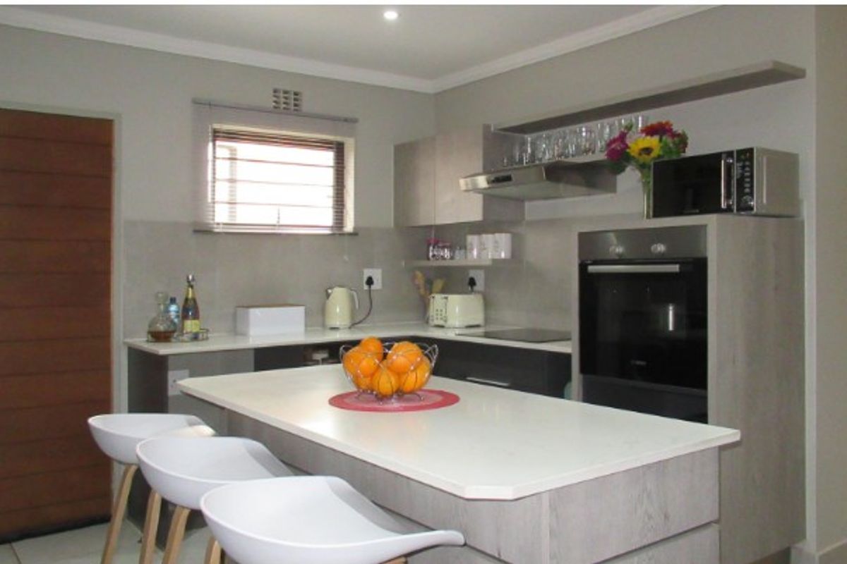 Exceptional Value in Cosmos City- 3 Bedroom House for Sale - Photo 4