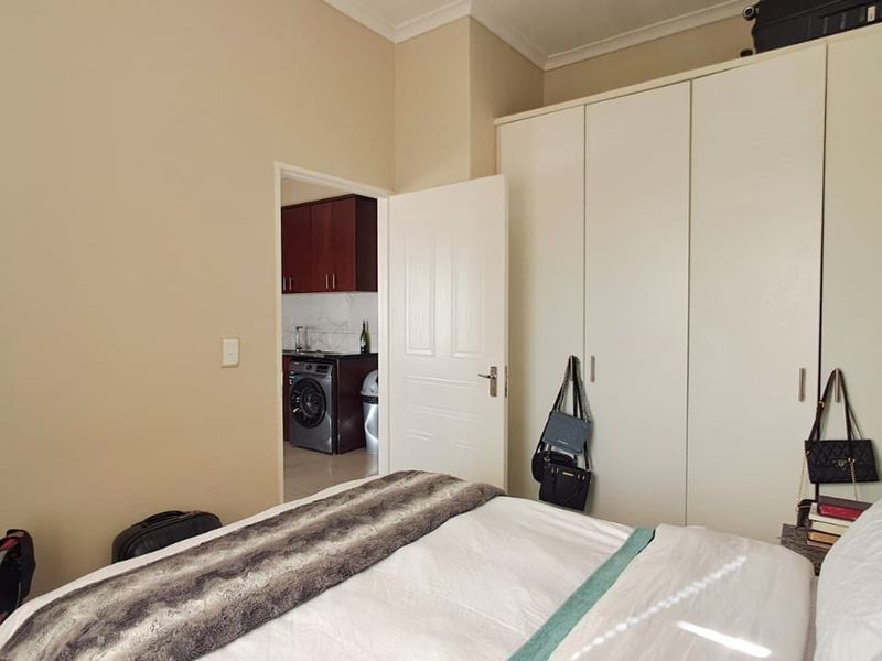 Cozy 2-Bedroom Apartment To Rent in Buhrein Estate! - Photo 10