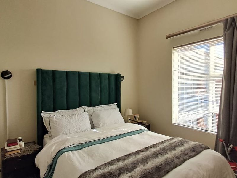 Cozy 2-Bedroom Apartment To Rent in Buhrein Estate! - Photo 8