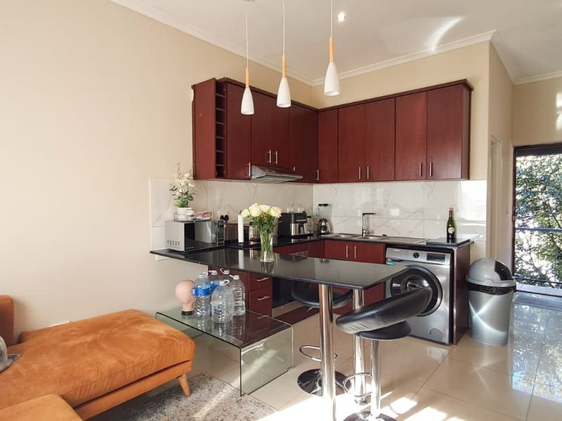 Cozy 2-Bedroom Apartment To Rent in Buhrein Estate! - Photo 3