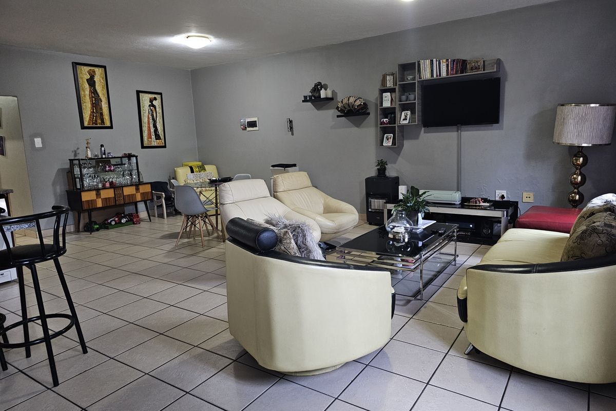 Enjoy comfortable living in a modern apartment located within a secured Estate - Photo 5