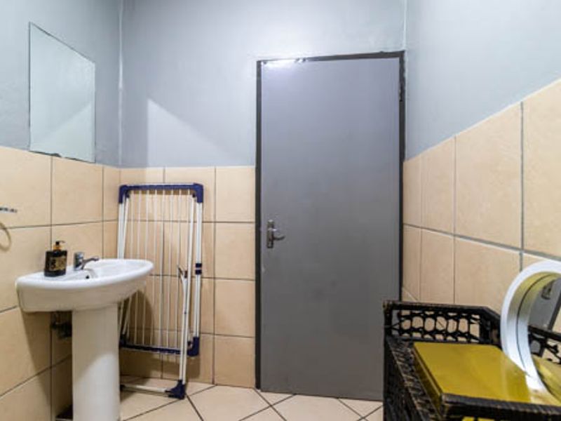 Enjoy comfortable living in a modern apartment located within a secured Estate - Photo 8