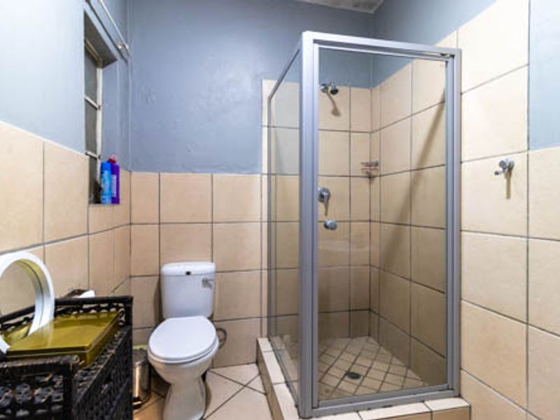 Enjoy comfortable living in a modern apartment located within a secured Estate - Photo 7