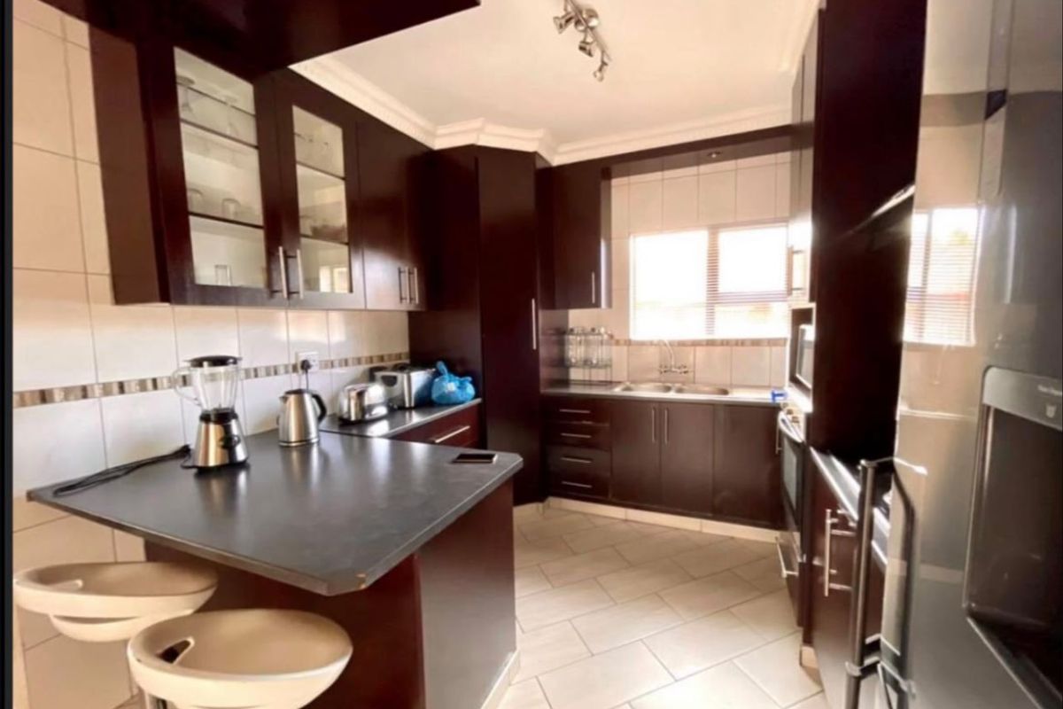 3 Bedroom house to rent - Photo 2