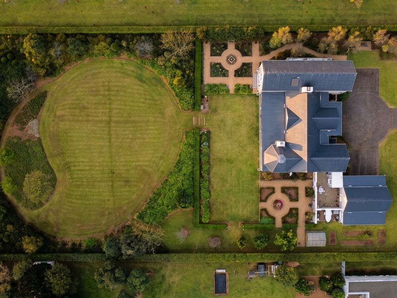 Elegant North Facing home with expansive garden and beautiful views in Garlington Estate - Photo 3