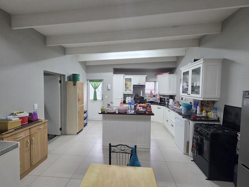 A Place to Call Home in De Oude Arena - Photo 4