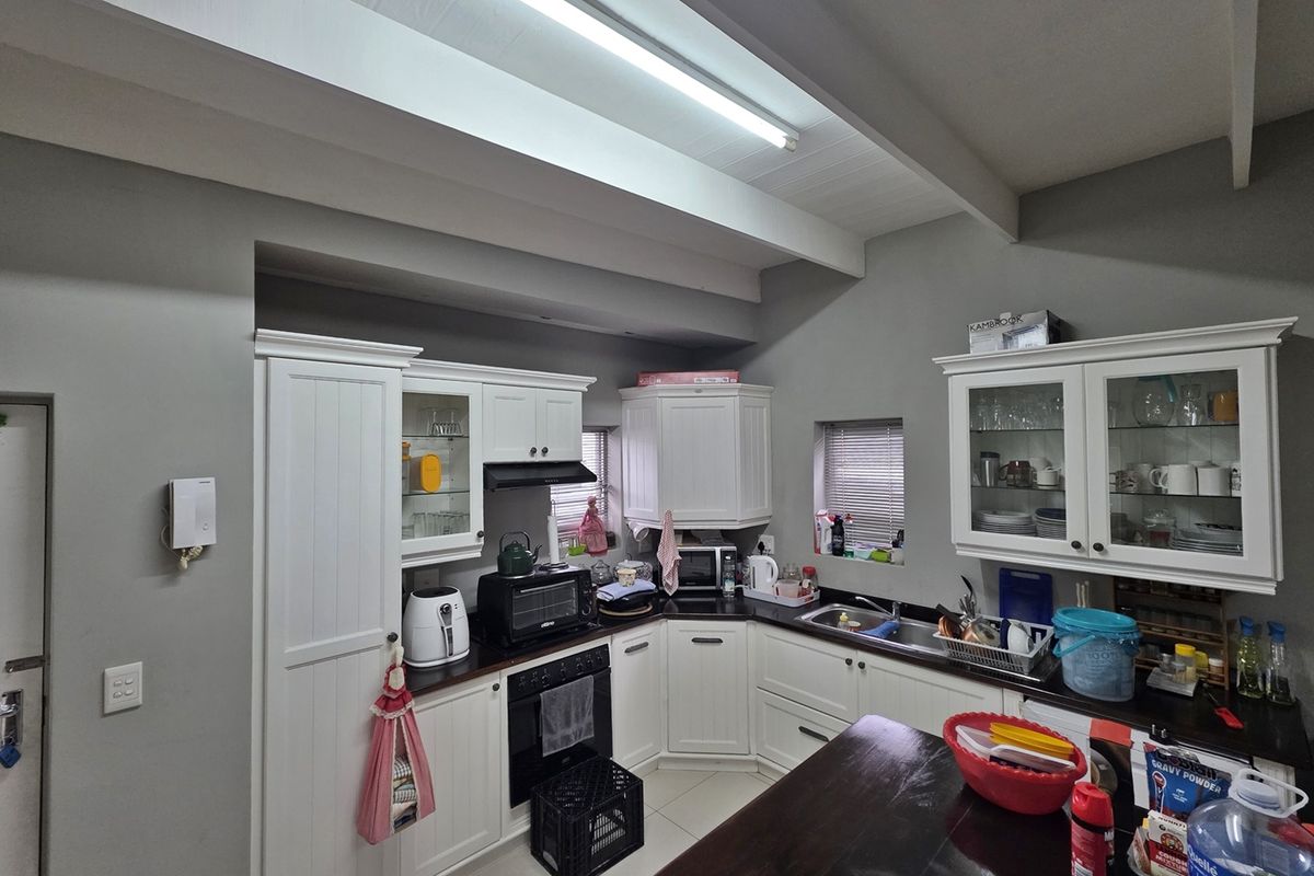 A Place to Call Home in De Oude Arena - Photo 5