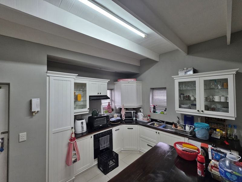 A Place to Call Home in De Oude Arena - Photo 5