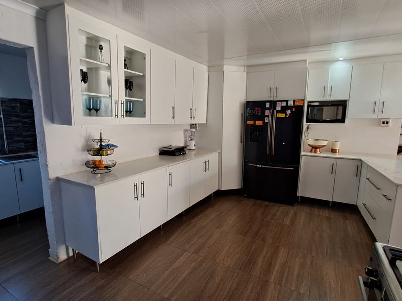 Ideal family home - Photo 3