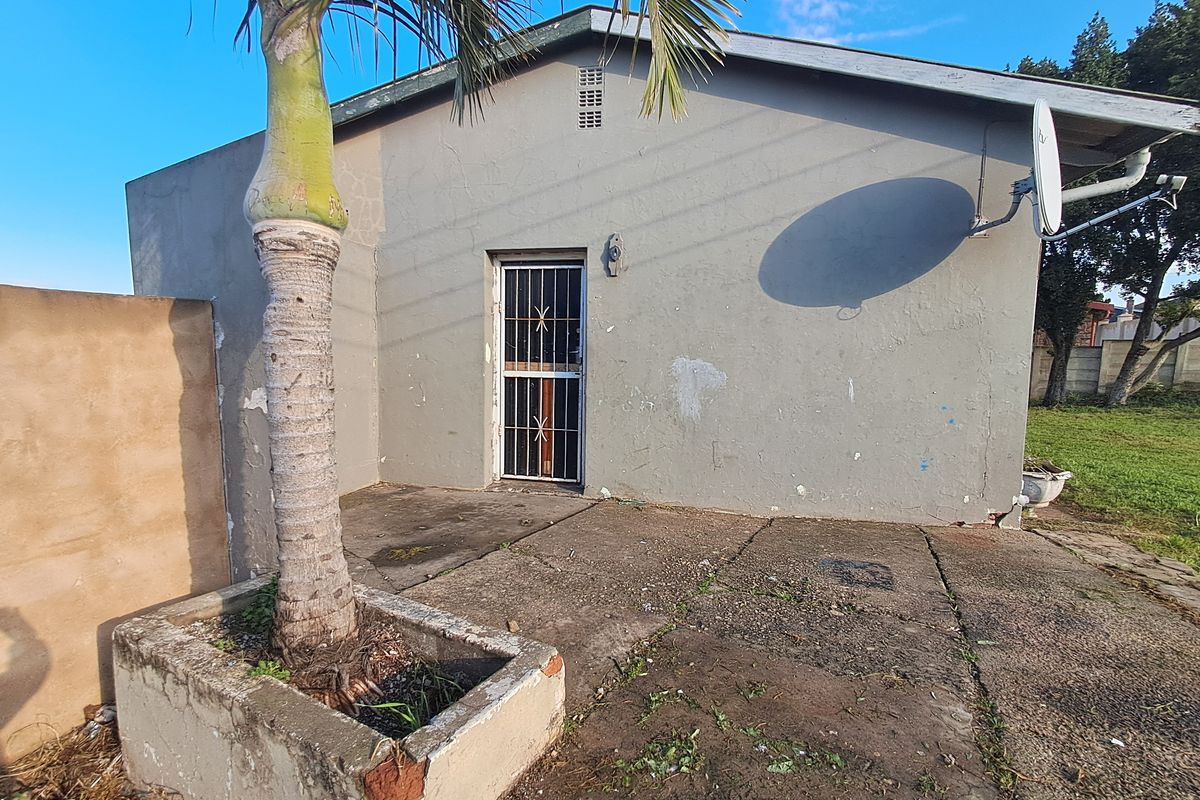 Project Perfection! 3-Bed House Home Awaiting Your Personal Touch - Photo 4