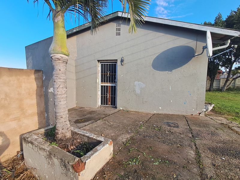 Project Perfection! 3-Bed House Home Awaiting Your Personal Touch - Photo 4