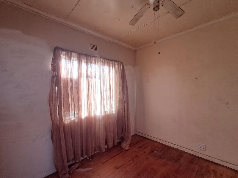 Project Perfection! 3-Bed House Home Awaiting Your Personal Touch - Photo 8