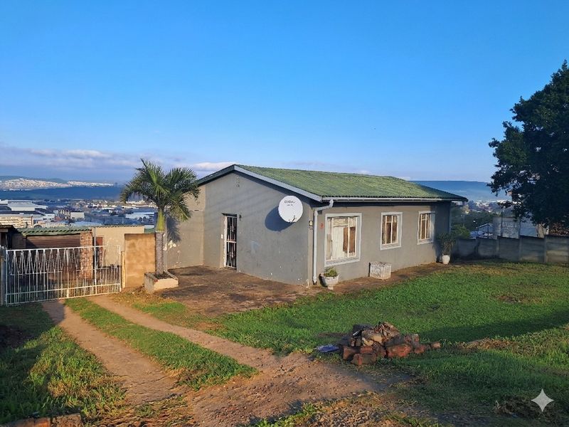 Project Perfection! 3-Bed House Home Awaiting Your Personal Touch - Photo 2