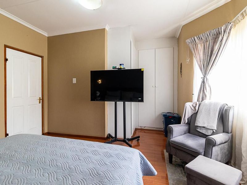 A MUST SEE!!! Modern 2 bedroom townhouse for sale in Meyersdal !!! - Photo 10