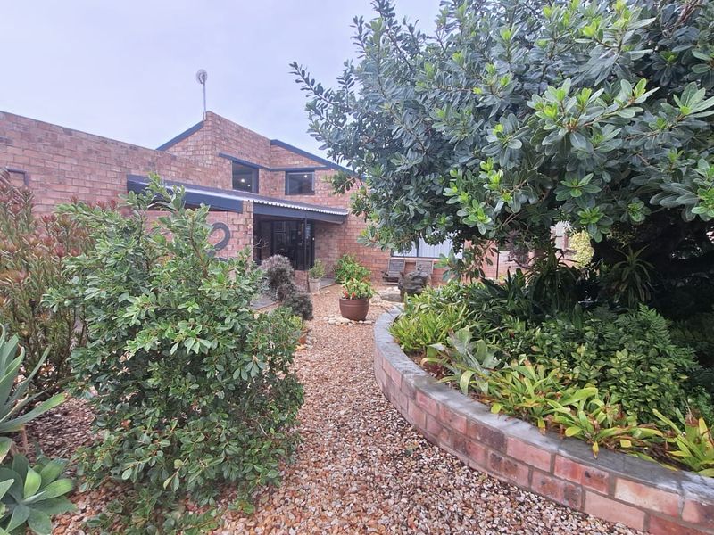 Gem in Stilbaai hidden in a Quiet Cul-de-sac - Photo 4
