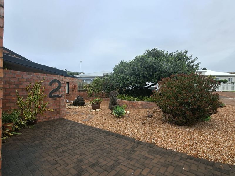 Gem in Stilbaai hidden in a Quiet Cul-de-sac - Photo 2