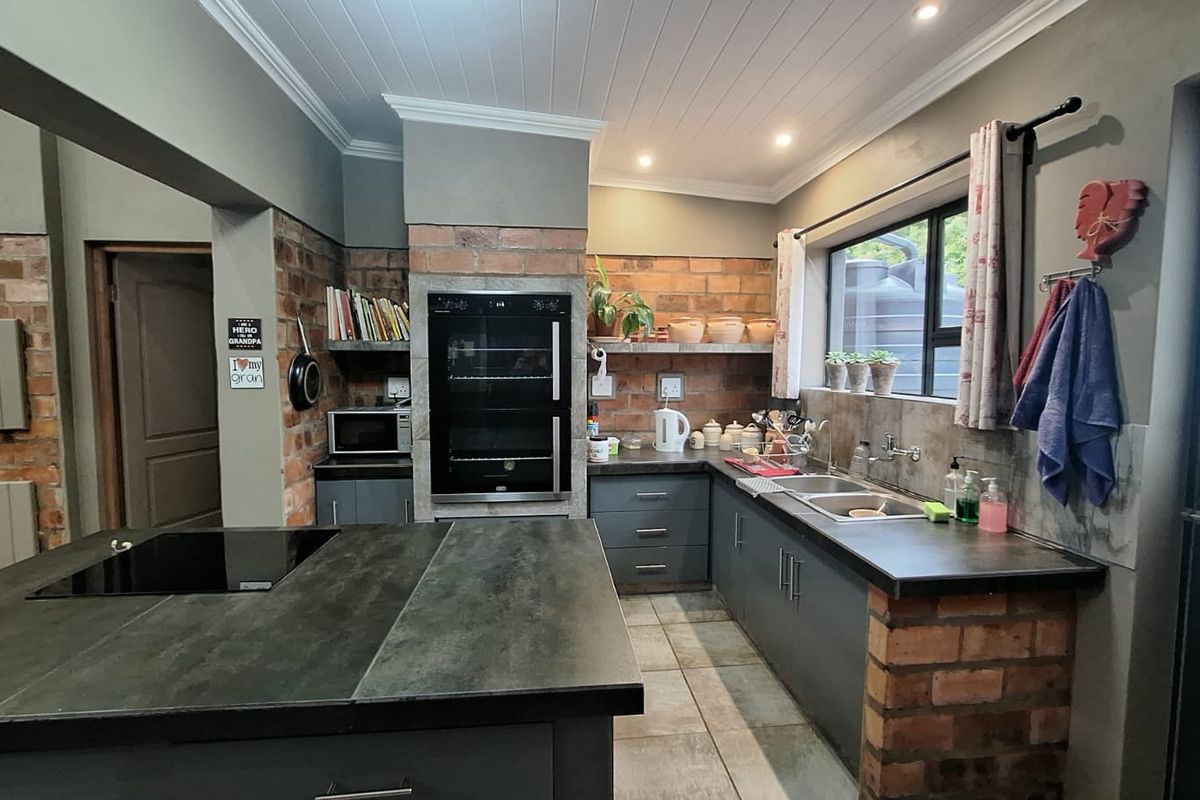 Gem in Stilbaai hidden in a Quiet Cul-de-sac - Photo 5