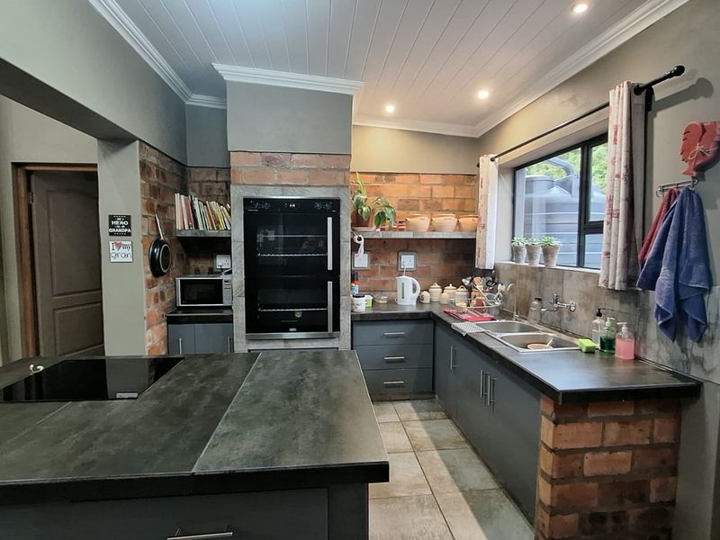 Gem in Stilbaai hidden in a Quiet Cul-de-sac - Photo 5