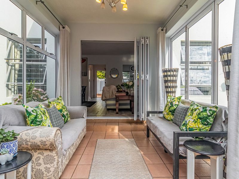 Duplex Unit in Private Setting - Photo 7