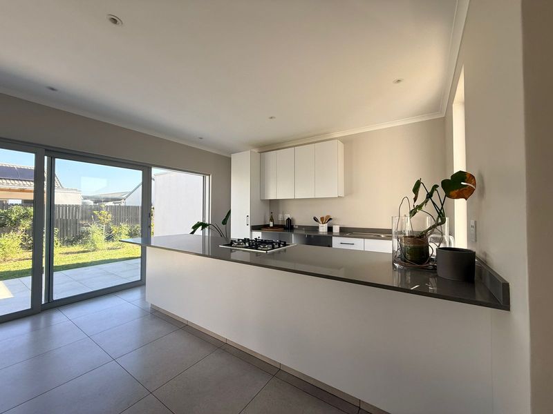 2 Bedroom Home to Rent in Lalela Estate - Photo 5