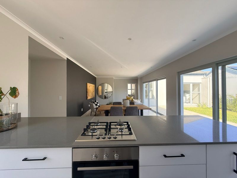 2 Bedroom Home to Rent in Lalela Estate - Photo 4
