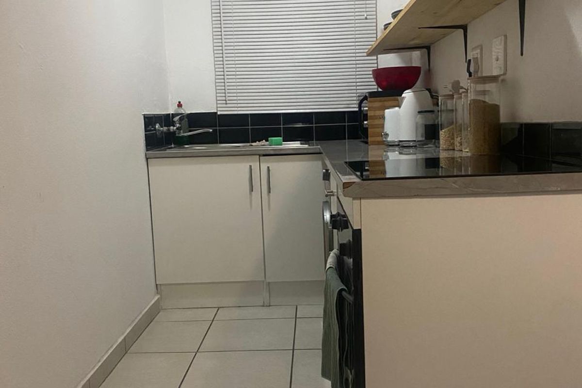 NEAT APARTMENT - Photo 3