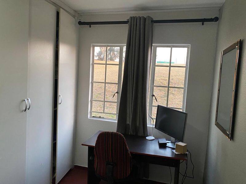 NEAT APARTMENT - Photo 6