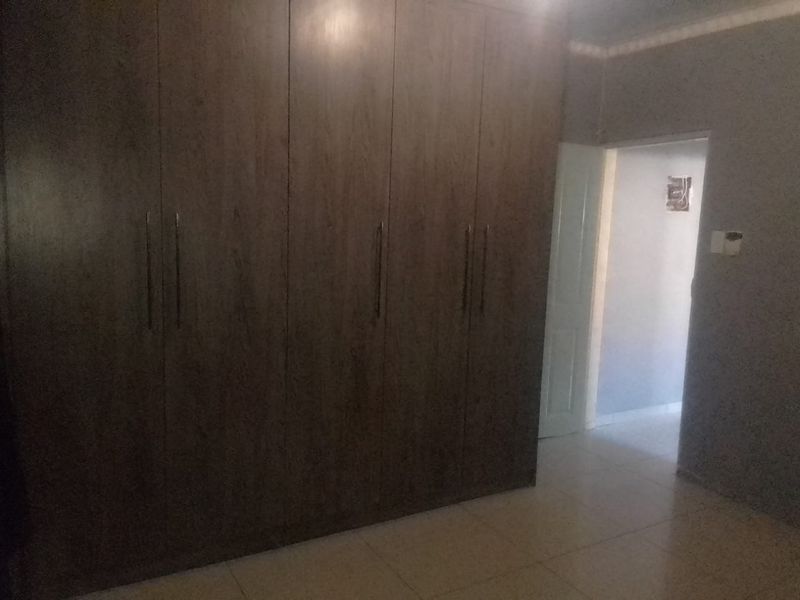 Charming 2-Bedroom House in Golden Gardens, Sebokeng – A Perfect Family Haven! - Photo 3