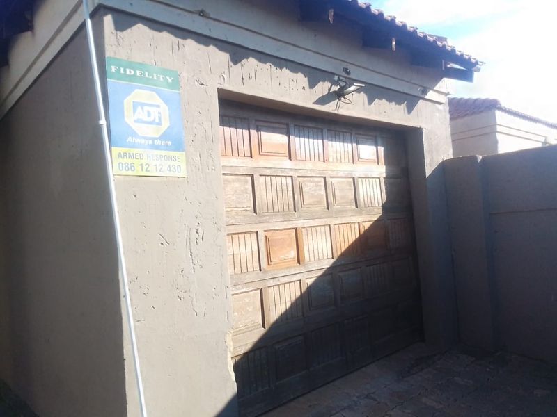 Charming 2-Bedroom House in Golden Gardens, Sebokeng – A Perfect Family Haven! - Photo 7