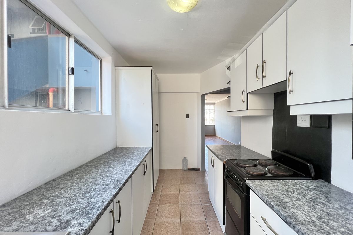 South Beach Three Bedroom Flat For Sale - Photo 3