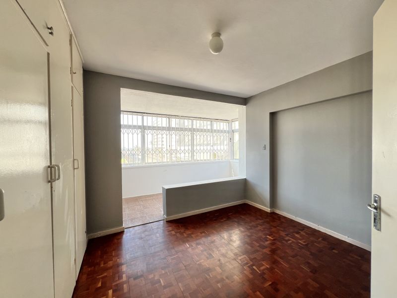 South Beach Three Bedroom Flat For Sale - Photo 5