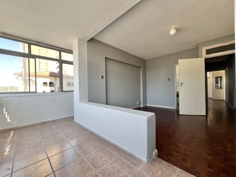 South Beach Three Bedroom Flat For Sale - Photo 7