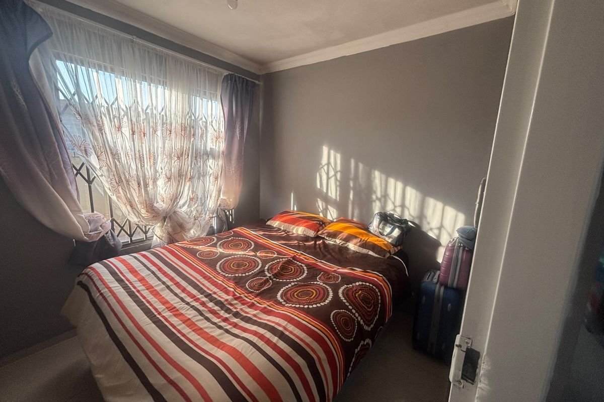 Stunning 3-bedroom home for sale - Photo 3