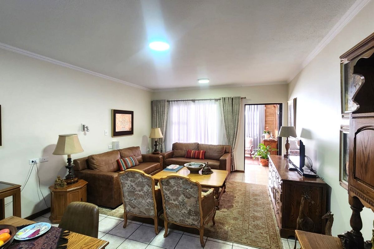 1-bedroom retirement unit - Photo 3