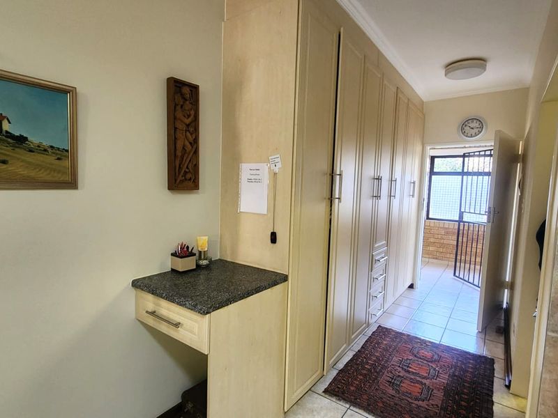1-bedroom retirement unit - Photo 8
